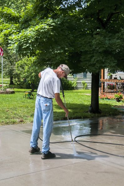 Cost of Driveway Concrete Cleaning in Tallahassee