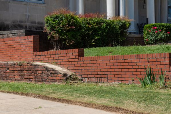 Cost of Retaining Wall Cleaning in Tallahassee
